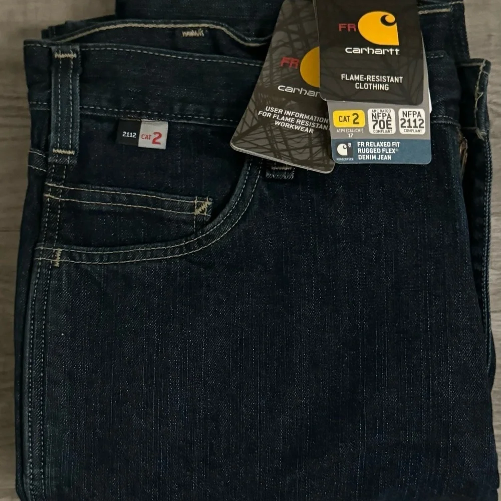 NWT 2018 Carhartt Men's Relaxed Fit Five Pocket Jeans